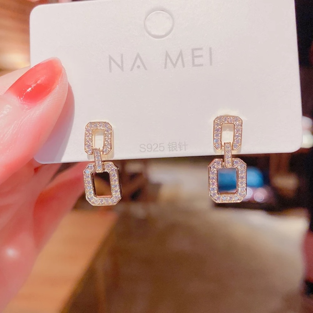 New diamond 18k gold plated new earrings - Picture 4 of 5